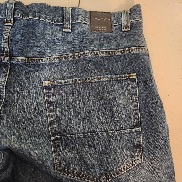 Nautica Men's Relaxed Fit Blue Jeans - Picture 5 of 10